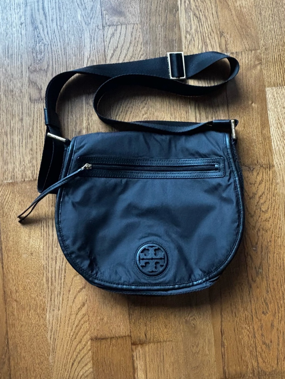 Tory Burch Black Nylon Amanda Crossbody / Messenger Bag